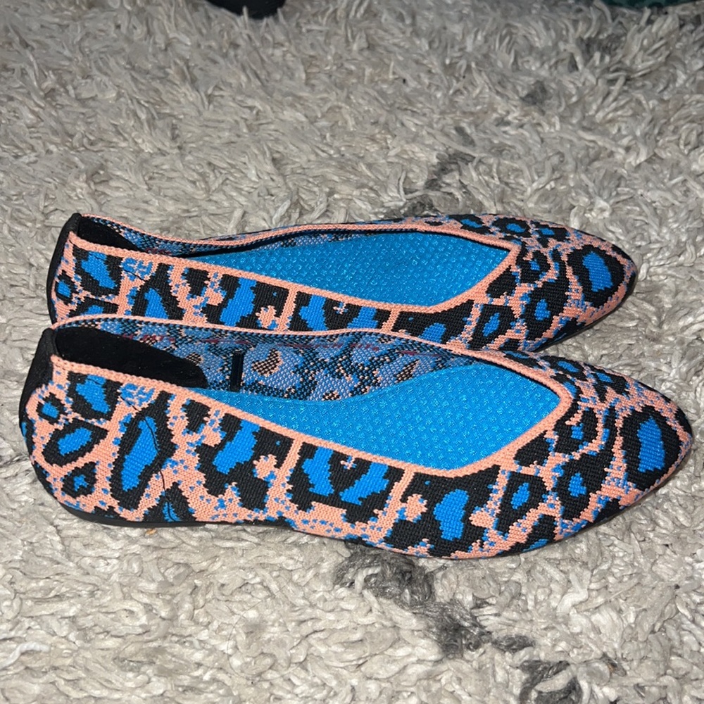 Flats - Picture 2 of 6